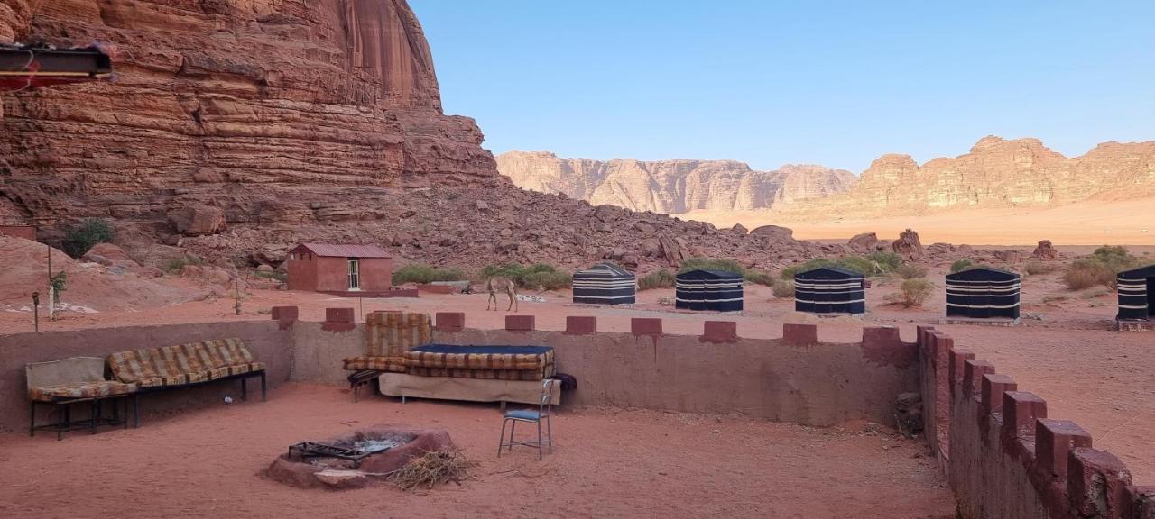 Wadi Rum Under Stars Екстер'єр фото